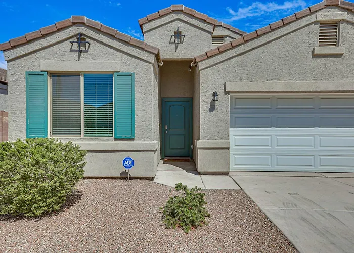 Patio & Fire Pit! Cozy Desert Retreat In * Buckeye