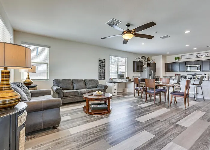 Holiday home Patio & Fire Pit! Cozy Desert Retreat In